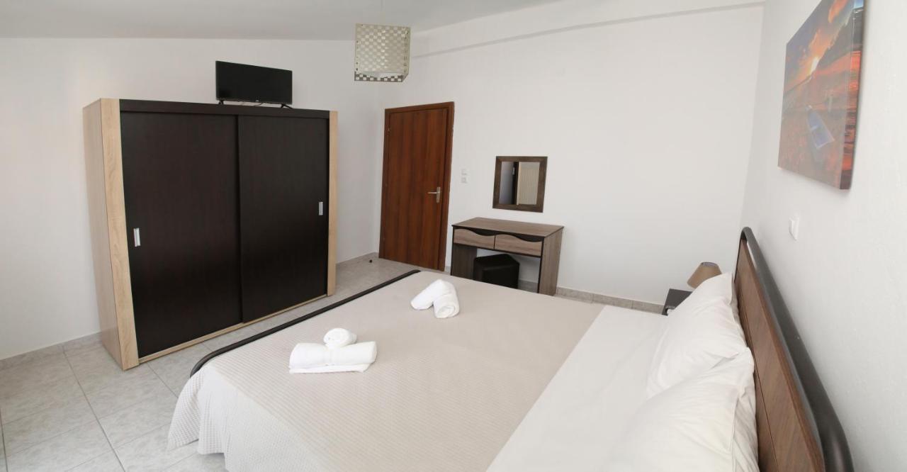 Lampias Apartments Keramotí Kültér fotó