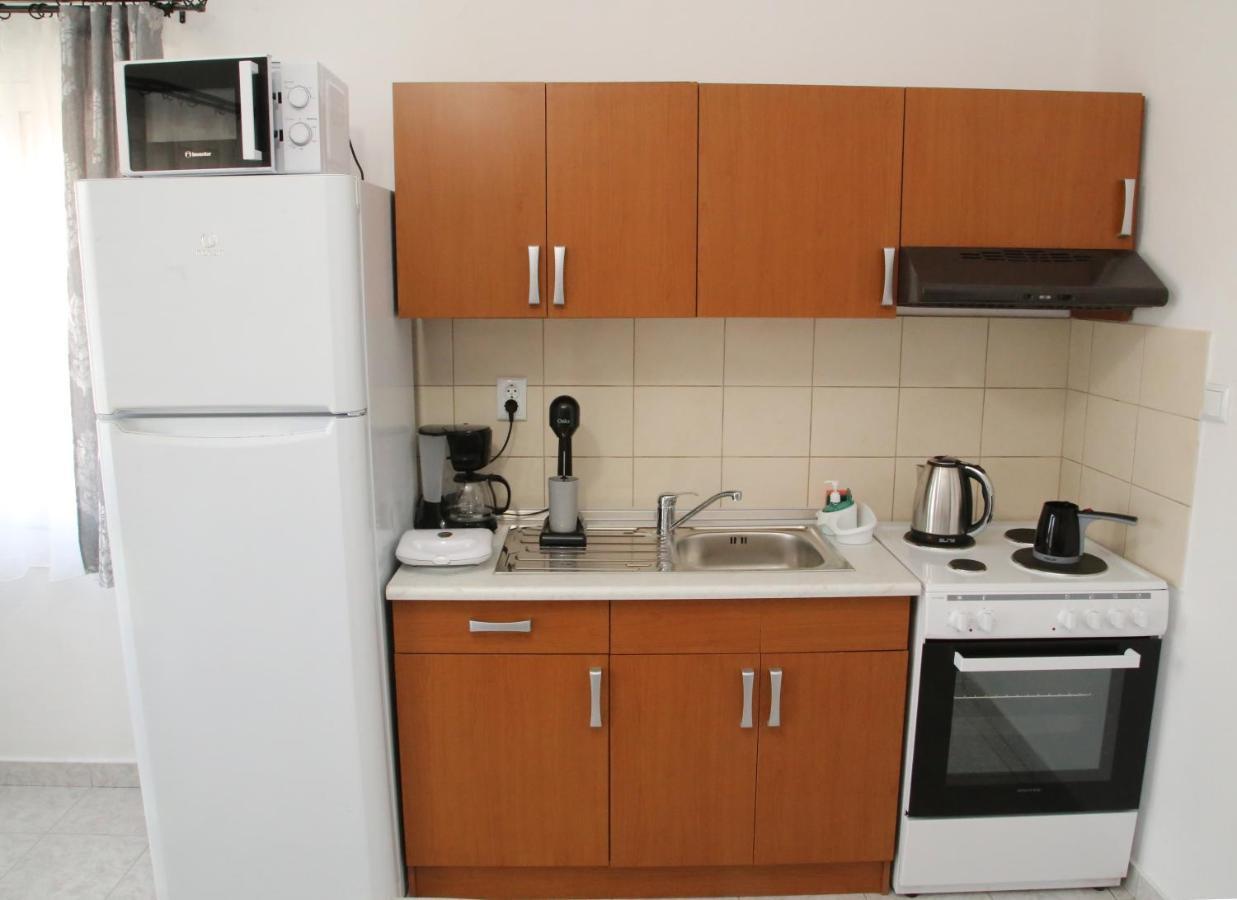 Lampias Apartments Keramotí Kültér fotó