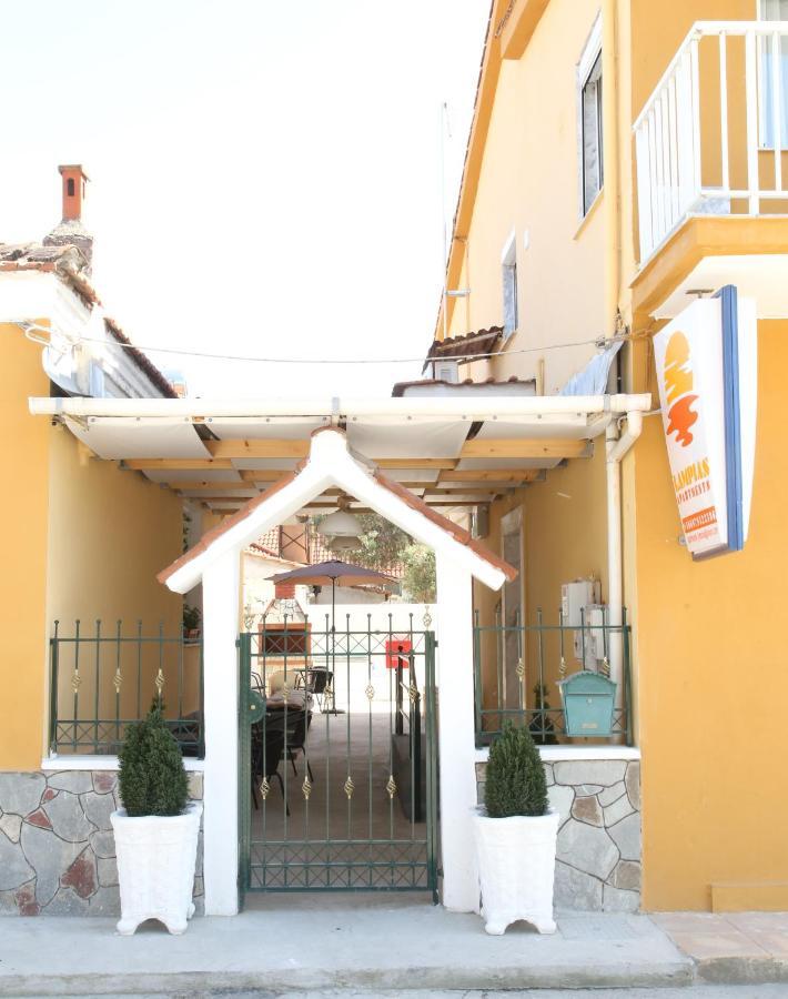 Lampias Apartments Keramotí Kültér fotó